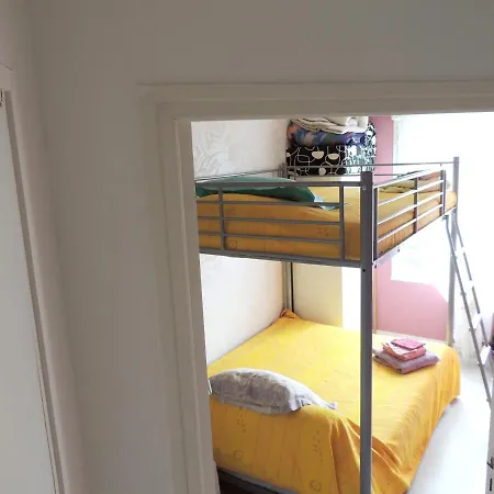 아파트 With 2 Bedrooms In With Enclosed Garden And Wifi 르망
